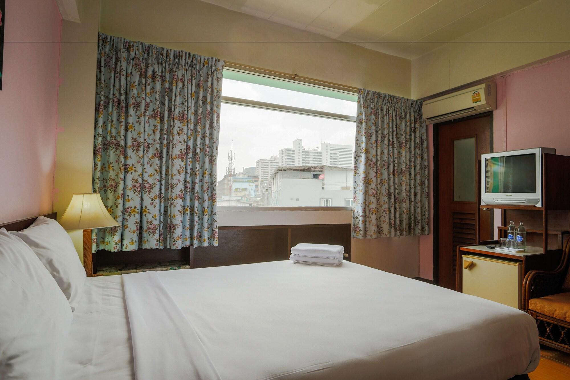 Ruamchitt Travelodge バンコク都 エクステリア 写真